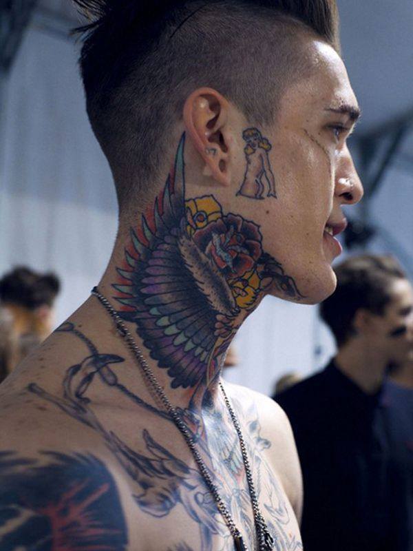 tatuaje cuello 464