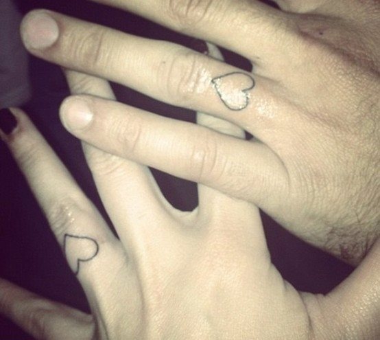 13 tatuaje anillo pareja