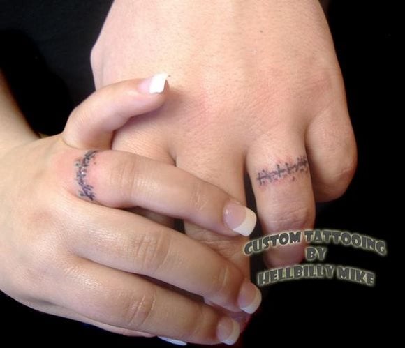 28 tatuaje anillo pareja