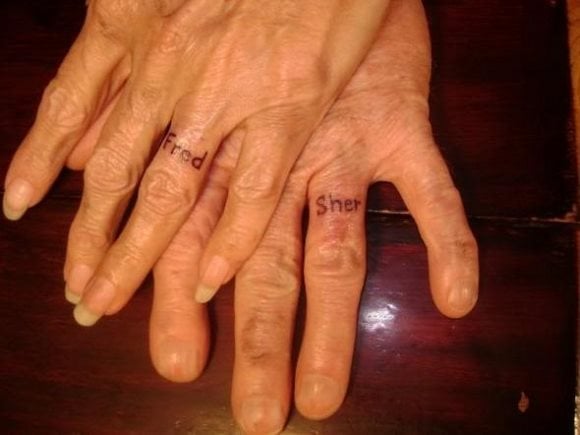 35 tatuaje anillo pareja