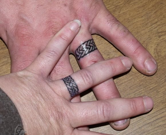 43 tatuaje anillo pareja