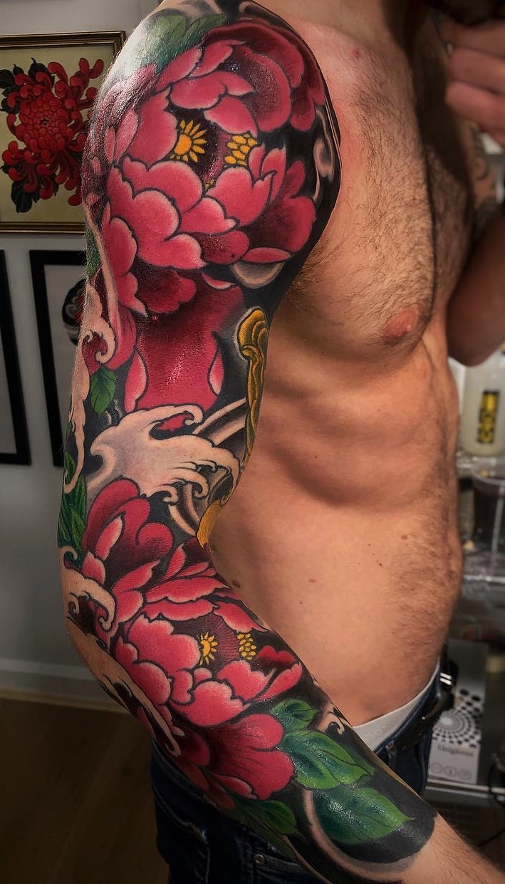 tatuaje brazo completo para hombre 56