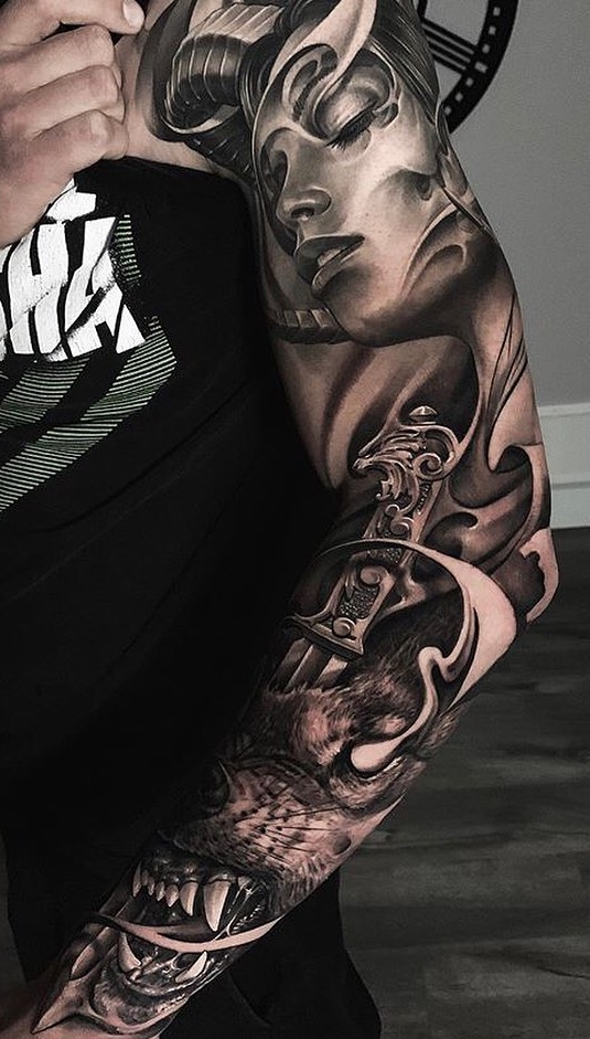tatuaje brazo completo para hombre 58