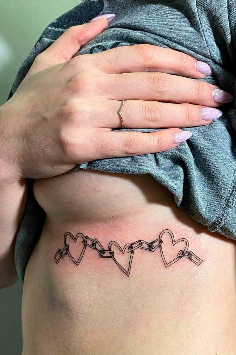 tatuaje costado para mujer 14