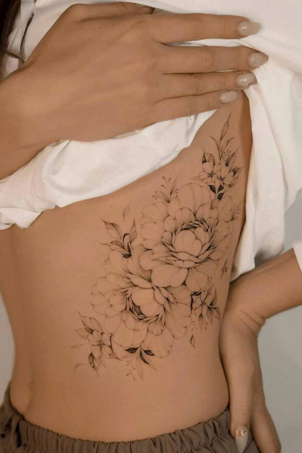 tatuaje costado para mujer 28