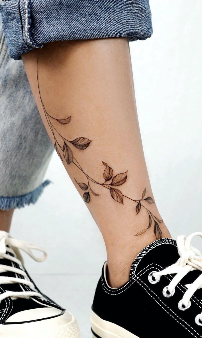 tatuaje en la pierna para mujer 30