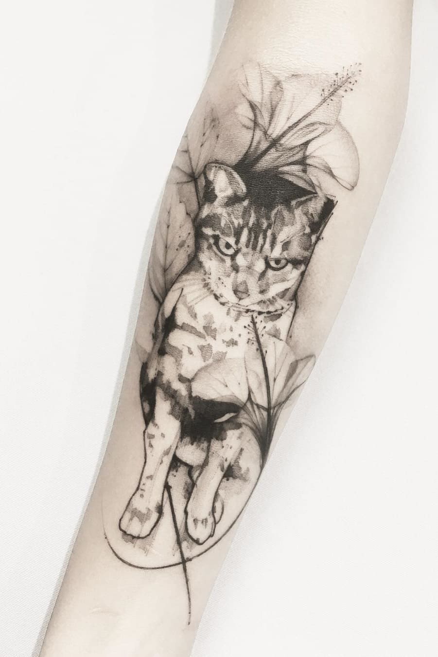 tatuaje gato para mujer 06