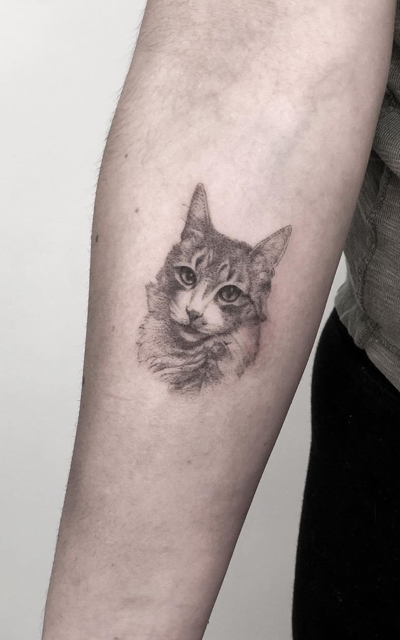 tatuaje gato para mujer 08