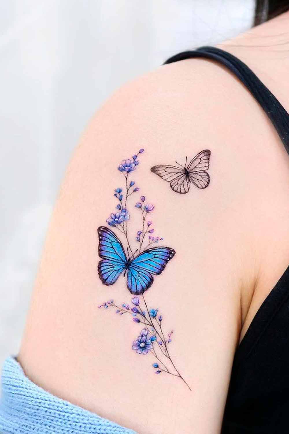 tatuaje hombro para mujer 09