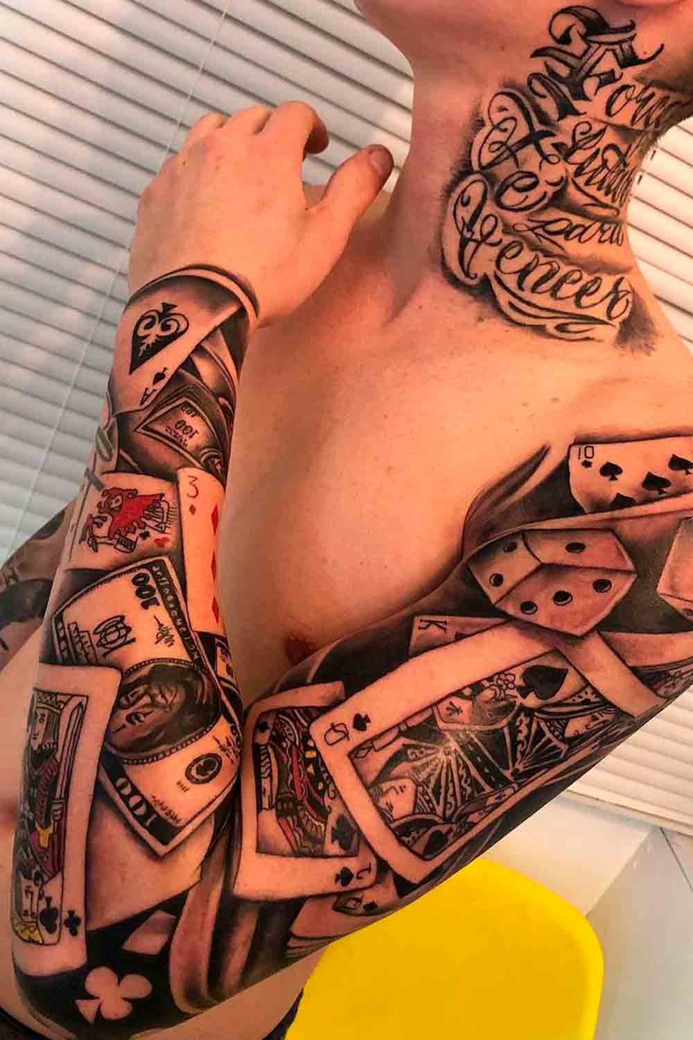 tatuaje masculino en el antebrazo 73