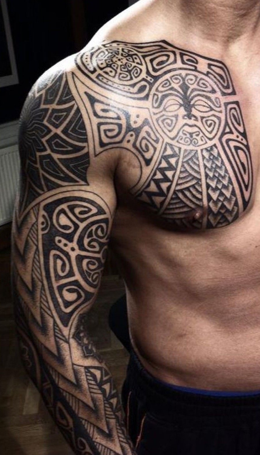 tatuaje tribal para hombre 01