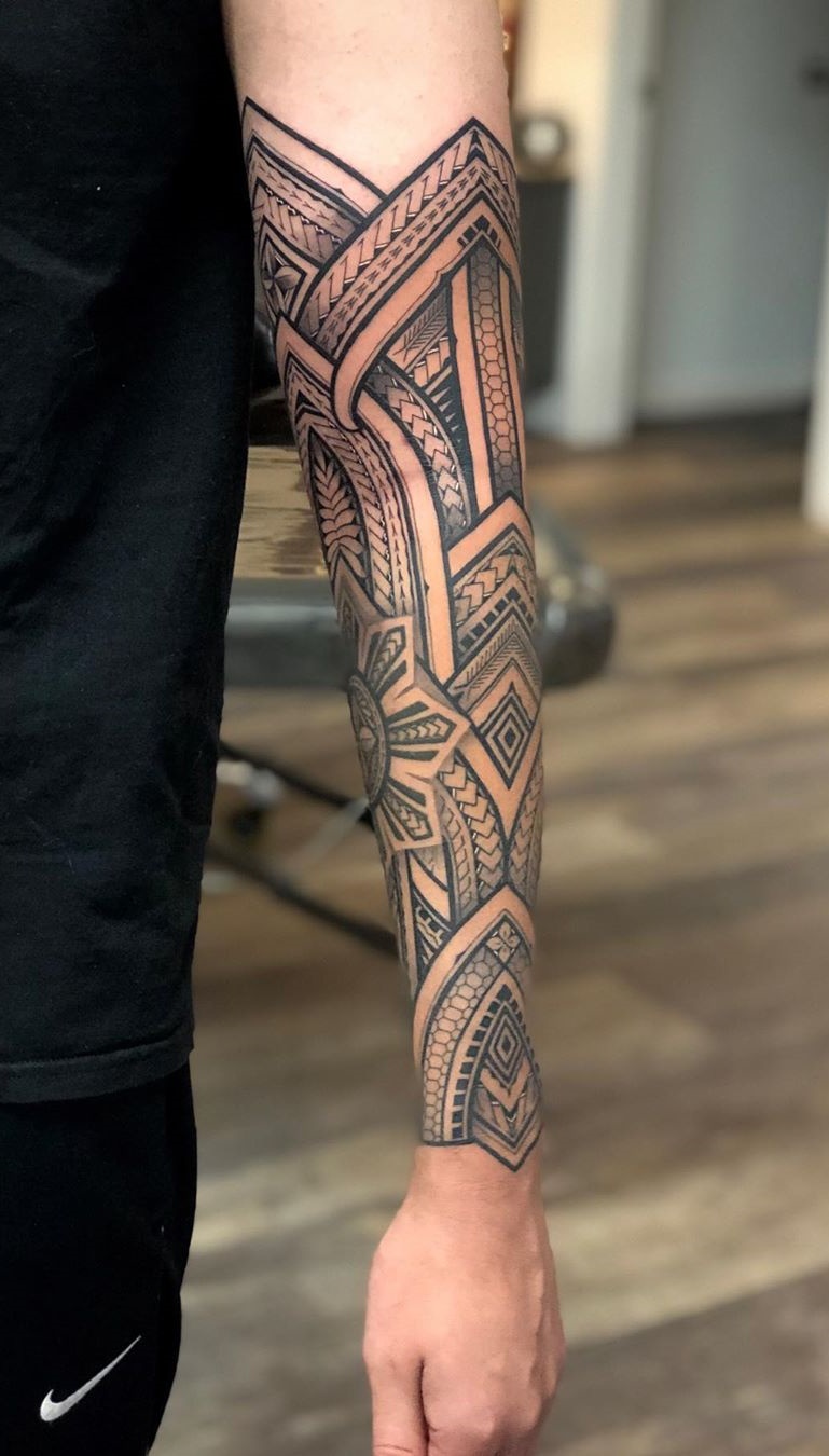 tatuaje tribal para hombre 03