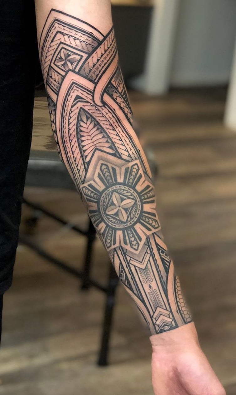 tatuaje tribal para hombre 04