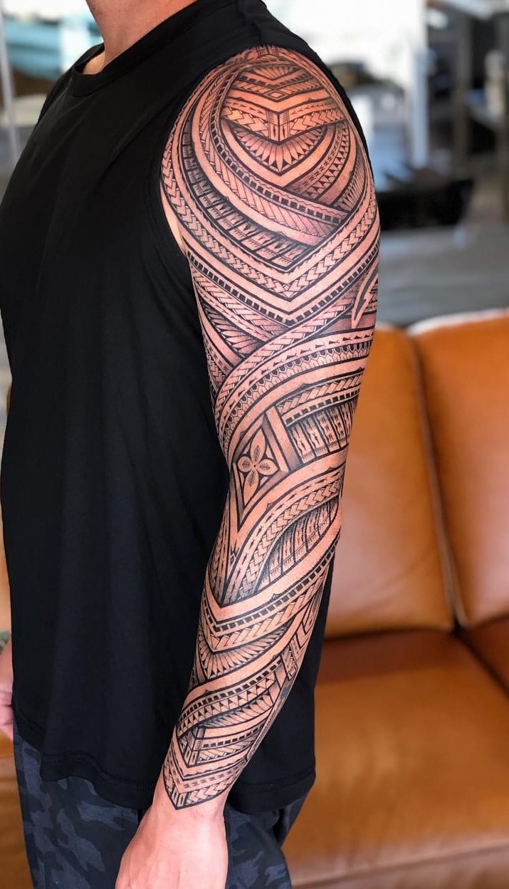 tatuaje tribal para hombre 22