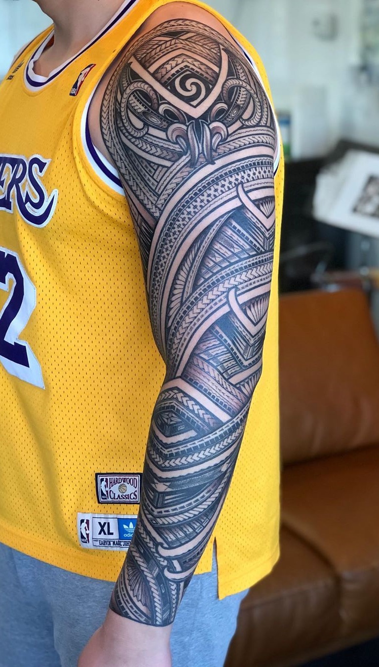 tatuaje tribal para hombre 26