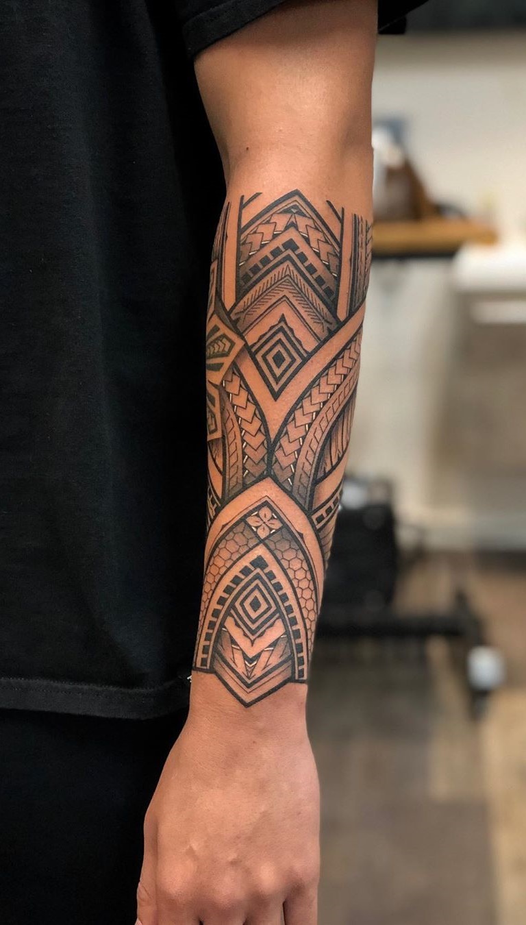 tatuaje tribal para hombre 29