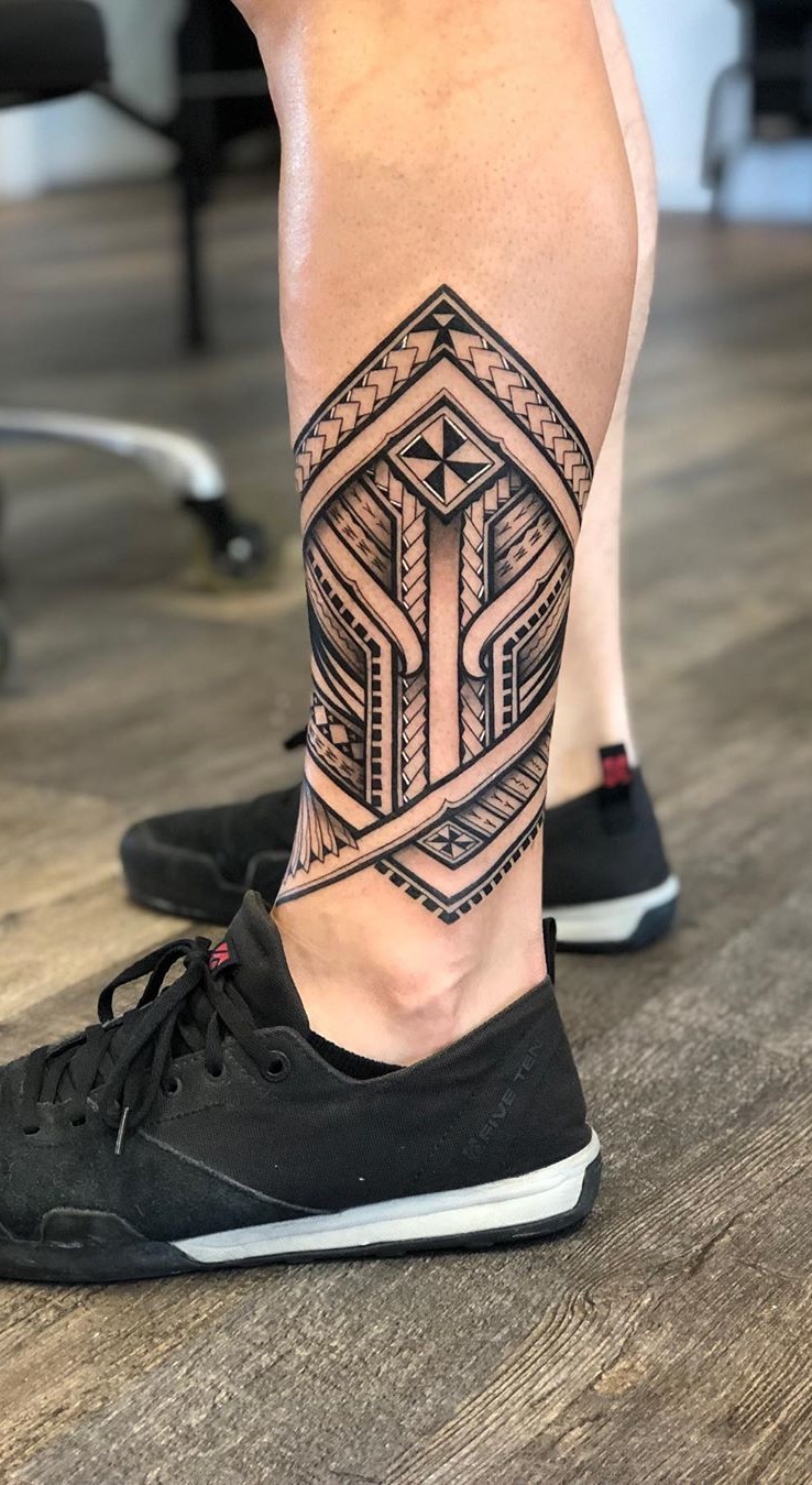 tatuaje tribal para hombre 35
