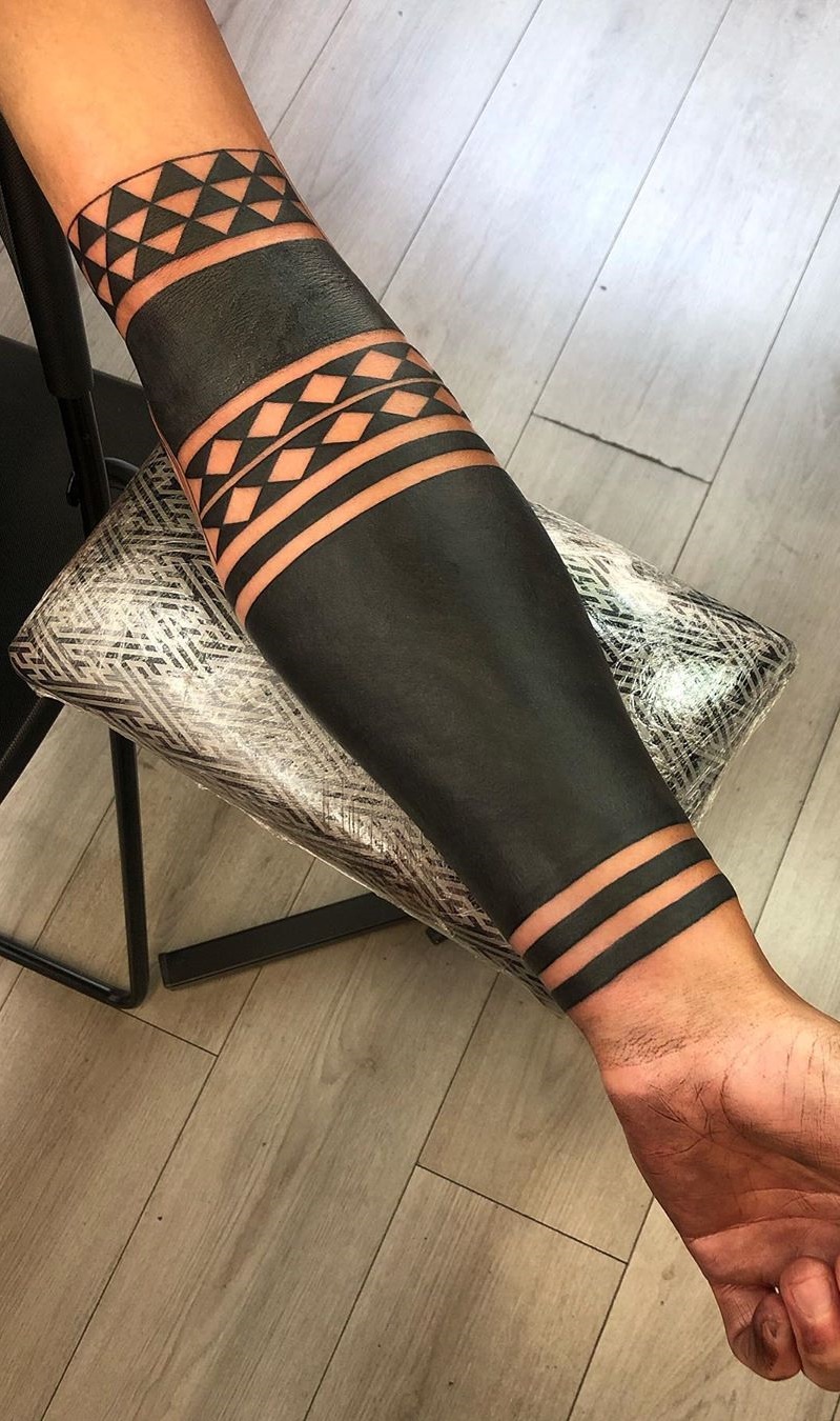 tatuaje tribal para hombre 37