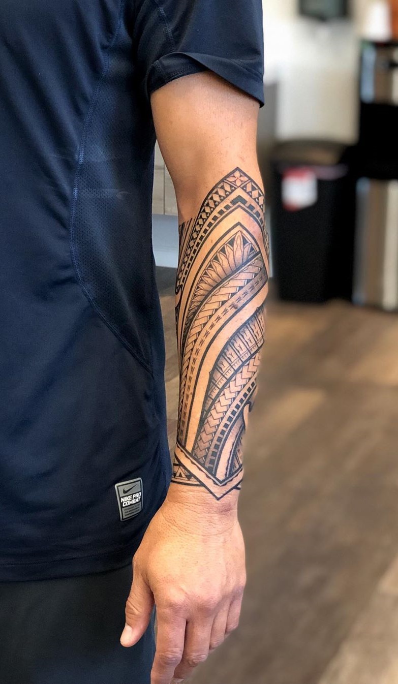 tatuaje tribal para hombre 39