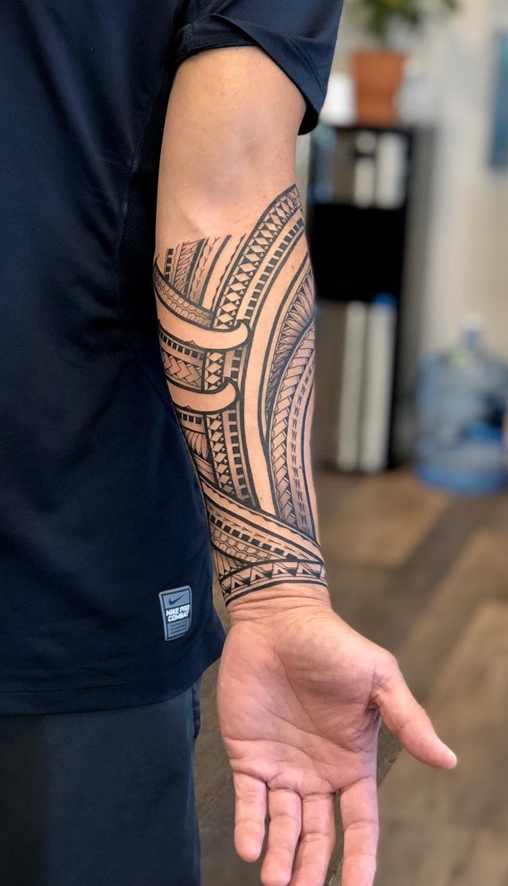 tatuaje tribal para hombre 44