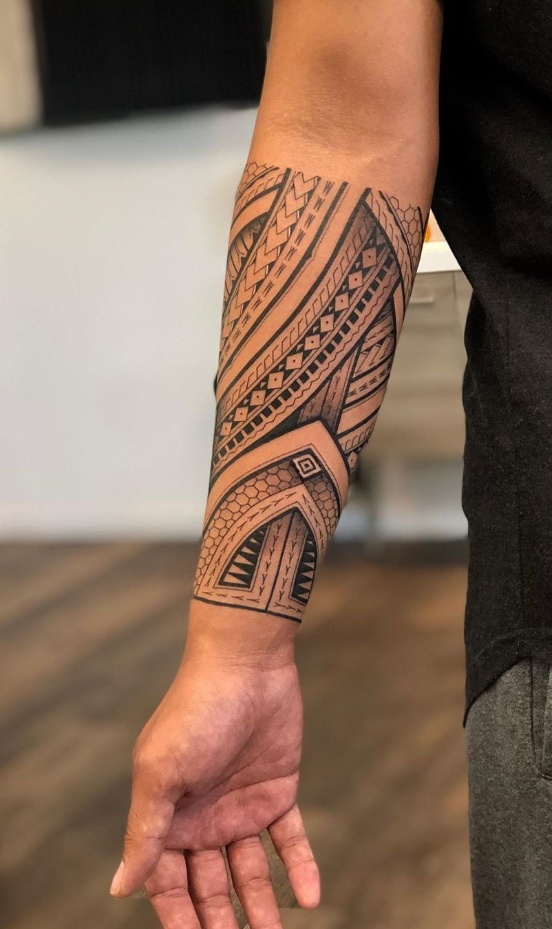 tatuaje tribal para hombre 47