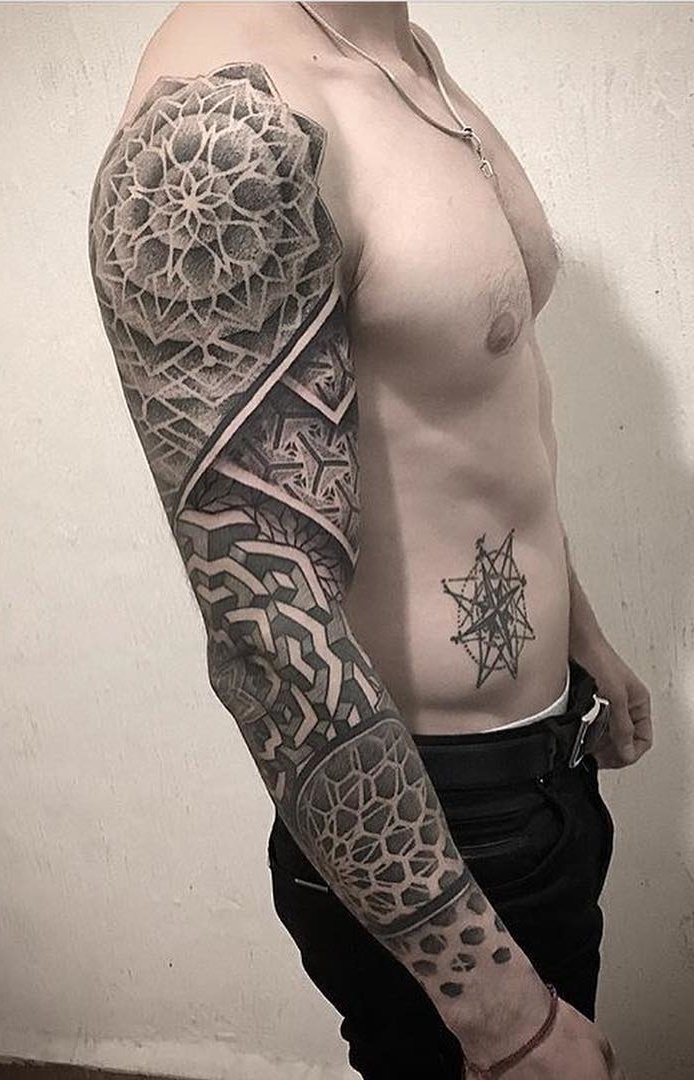 tattoo brazo completo en hombre 08