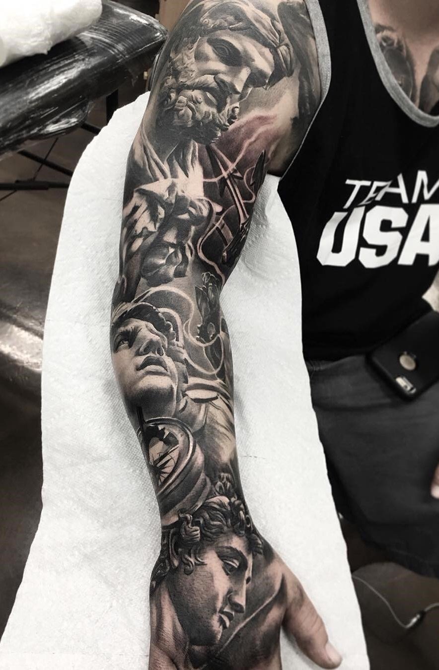 tattoo brazo completo en hombre 50