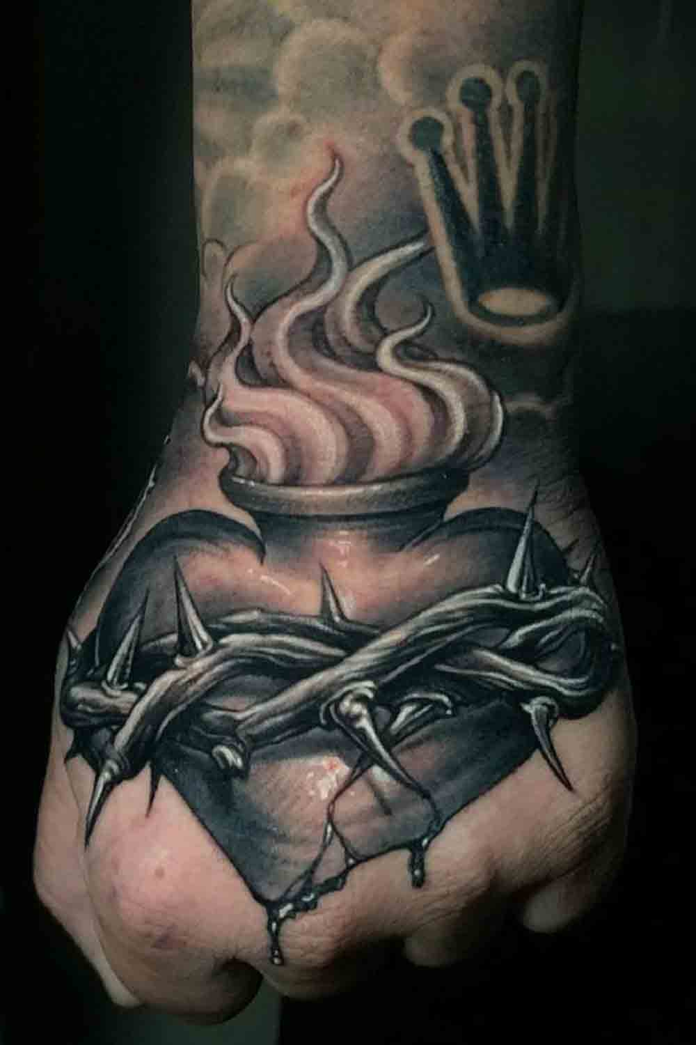tattoo masculino en la mano 27