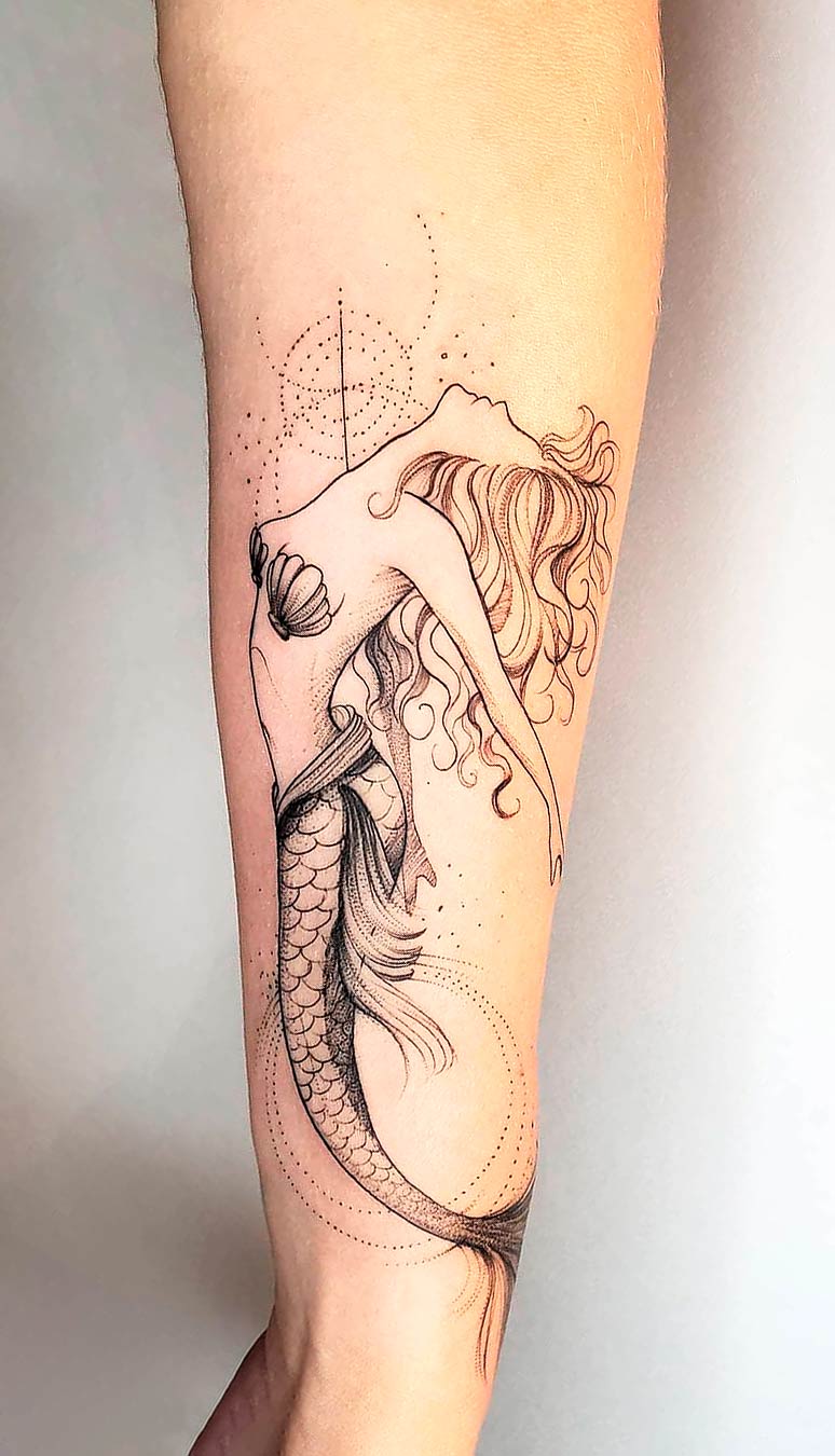 tatuaje de sirena en mujer 04