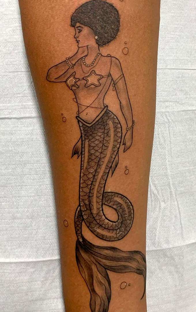 tatuaje de sirena en mujer 15