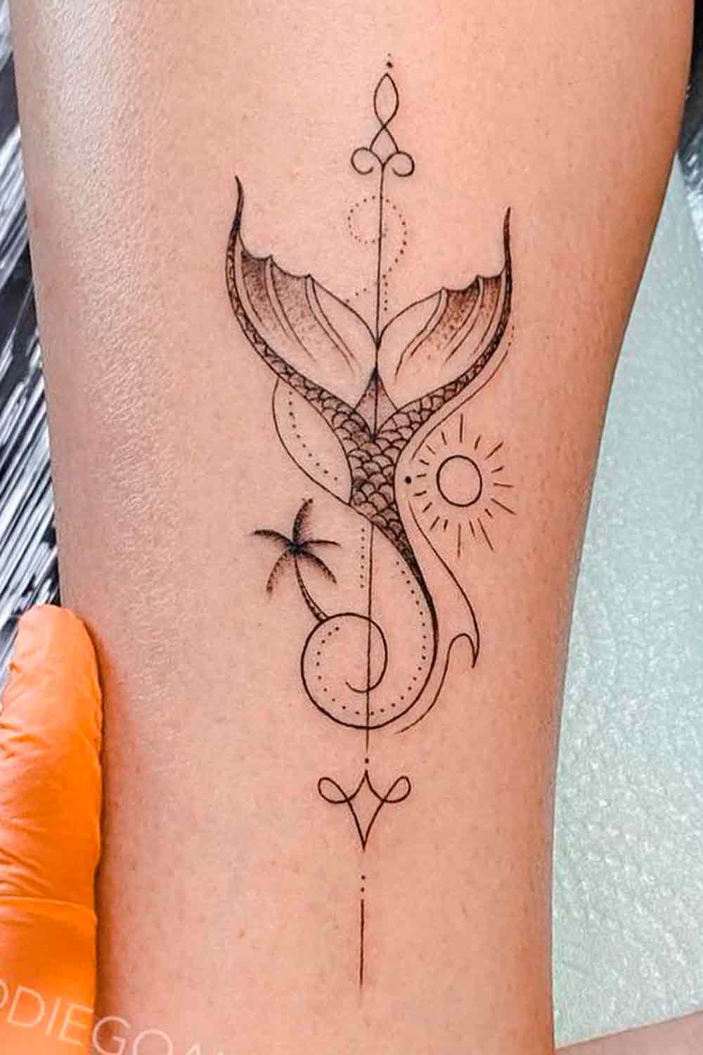 tatuaje de sirena en mujer 37