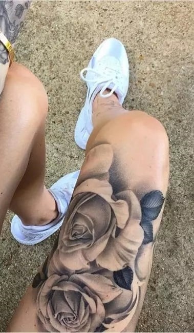 tatuaje en pierna de mujer 25