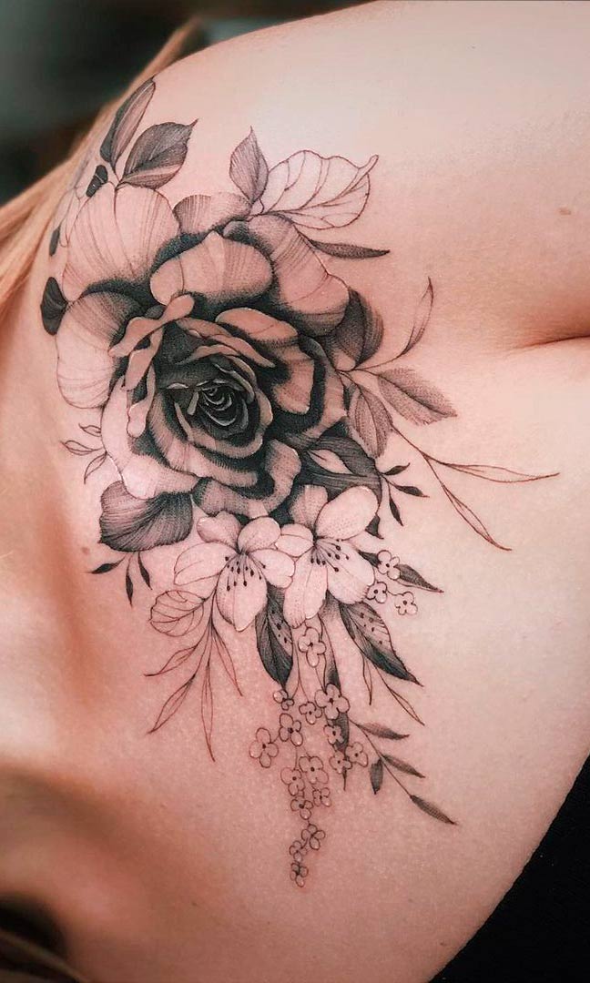 tatuaje femenino en el hombro 06