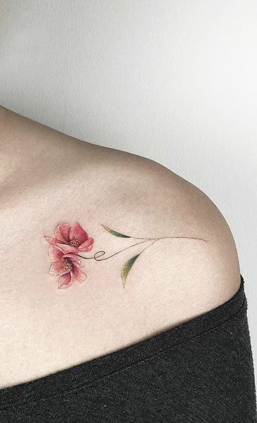 tatuaje femenino en el hombro 09