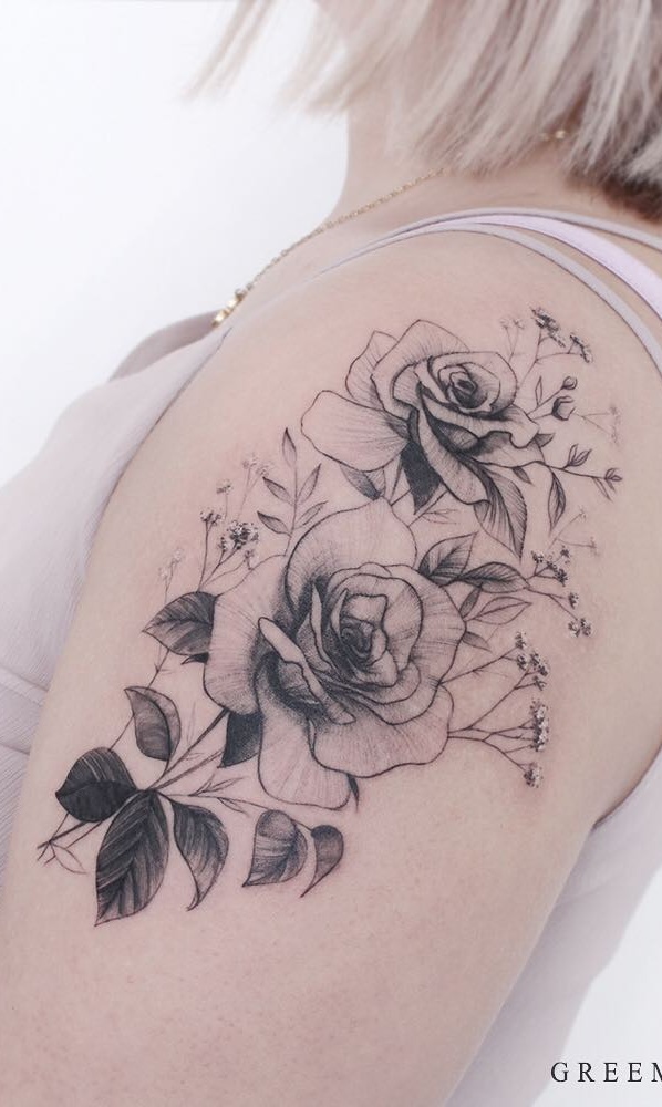 tatuaje femenino en el hombro 85