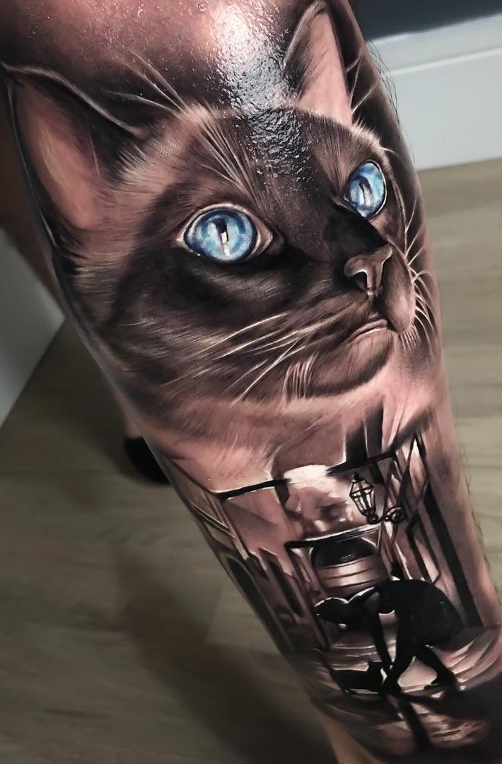 tatuaje gato en mujer 16